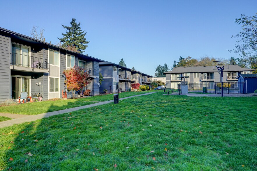 11145-11177 NE Weidler St, Portland, OR for sale - Primary Photo - Image 1 of 1