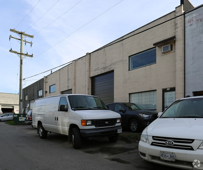 146 W 71st Ave, Vancouver, BC for lease - Building Photo - Image 2 of 6