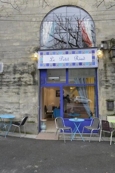 Retail in Le Pecq for sale - Building Photo - Image 1 of 7