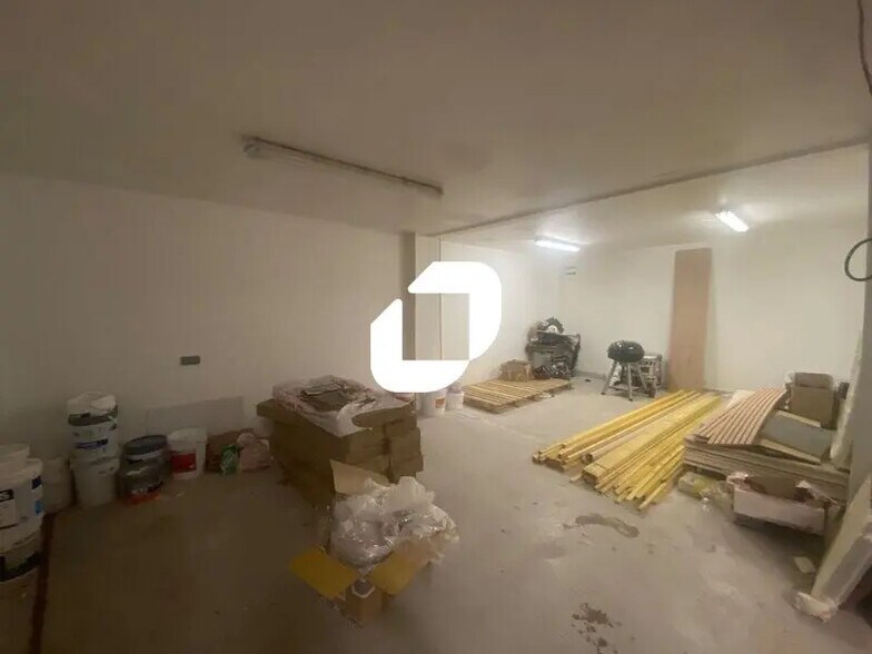 Flex in Marines for lease - Interior Photo - Image 3 of 6