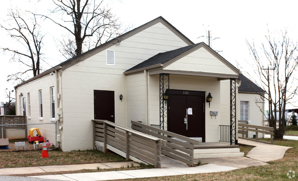 131 Manley Ave, Greensboro, NC for lease - Primary Photo - Image 1 of 2