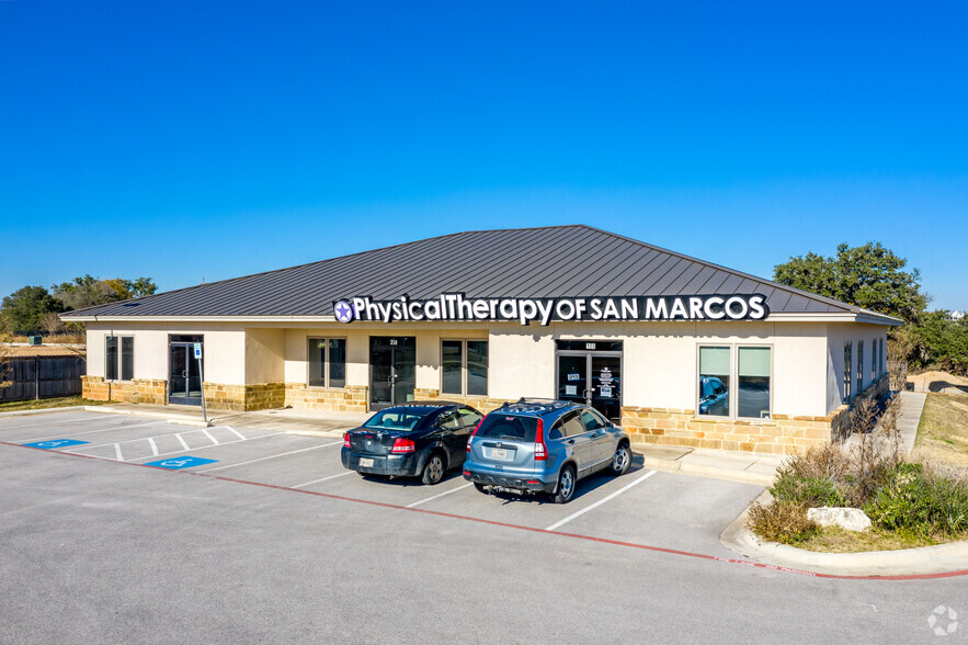 350 Stagecoach Trl, San Marcos, TX for sale - Primary Photo - Image 1 of 1