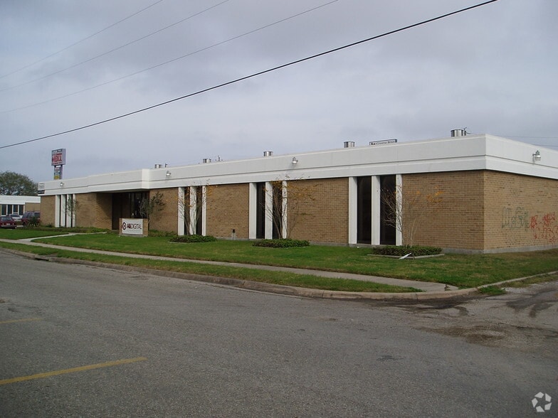 5110 Wilkinson, Corpus Christi, TX for lease - Building Photo - Image 1 of 35