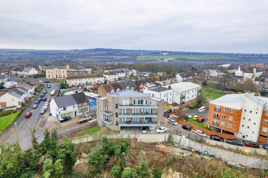 Estuary View Apartments 4 High Street, Northfleet for sale - Building Photo - Image 1 of 1