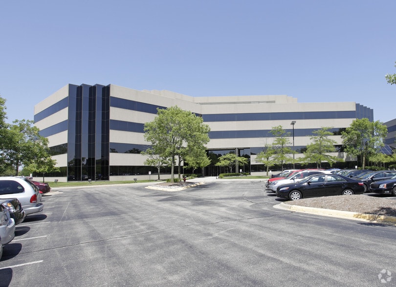 25 Tri State International, Lincolnshire, IL for lease - Primary Photo - Image 1 of 10