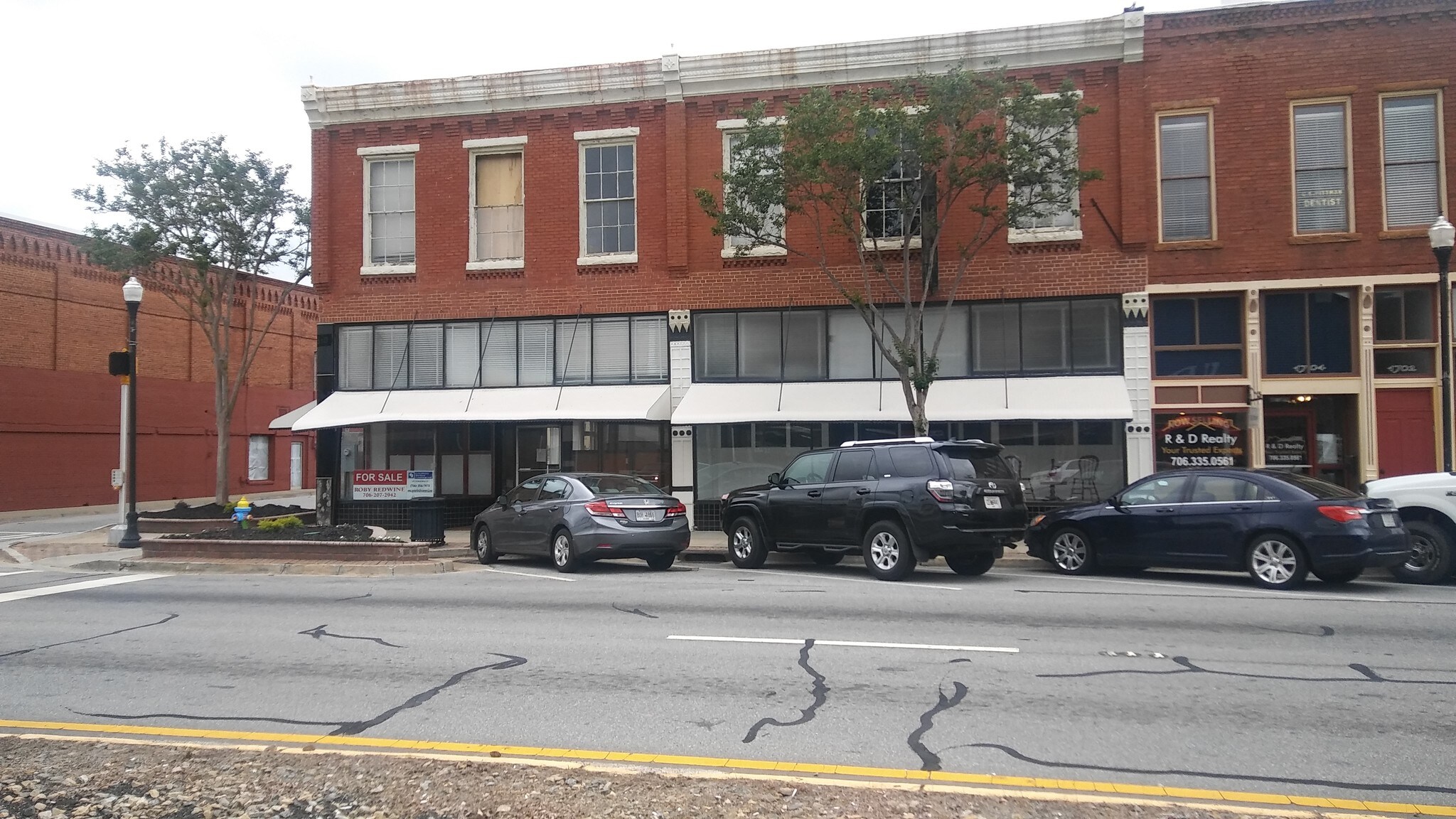 1710 S Broad St, Commerce, GA 30529