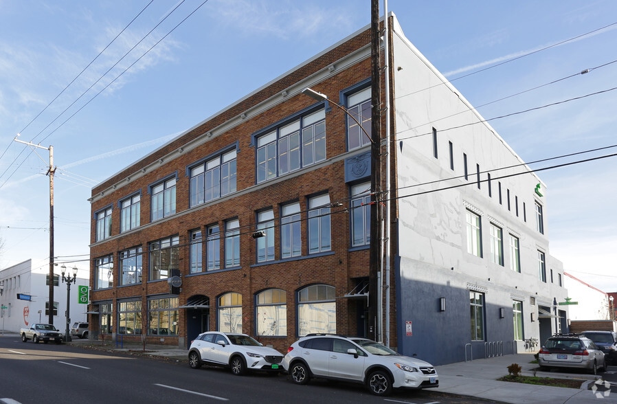 200 SE Martin Luther King Jr. Blvd, Portland, OR for lease - Primary Photo - Image 1 of 10