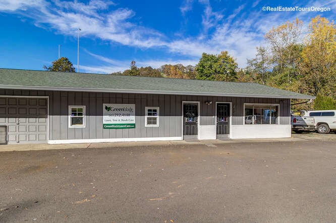 2320 Willamette Falls Dr, West Linn, OR for sale Building Photo- Image 1 of 1
