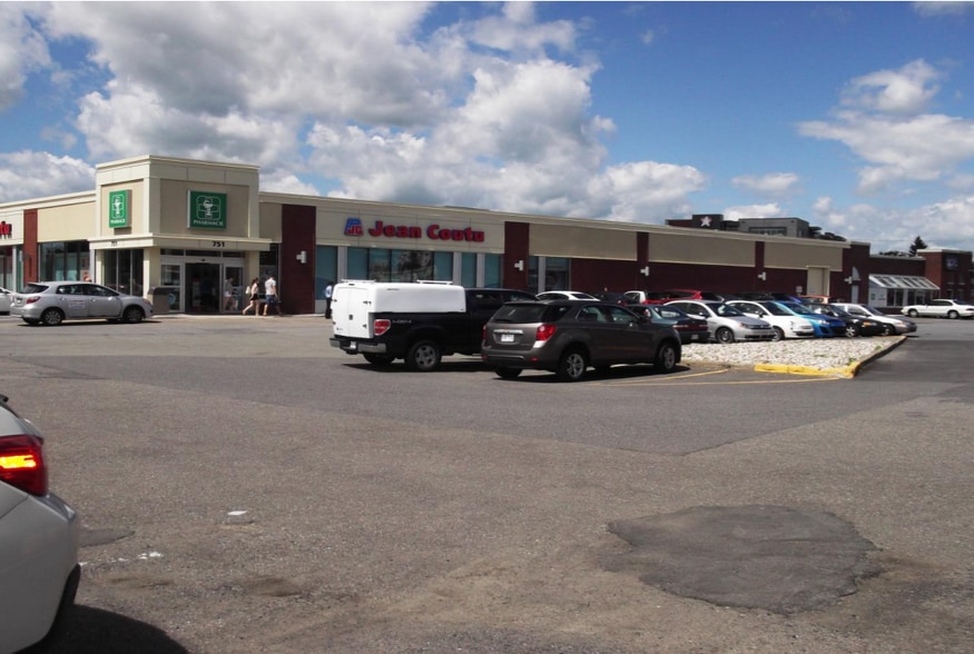 729-751 Rue Principale, Granby, QC for sale - Primary Photo - Image 1 of 1