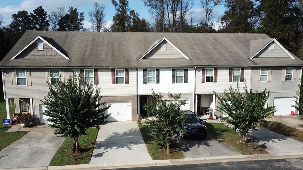 2602 Hickory Ln, Dawsonville, GA for sale - Primary Photo - Image 1 of 1