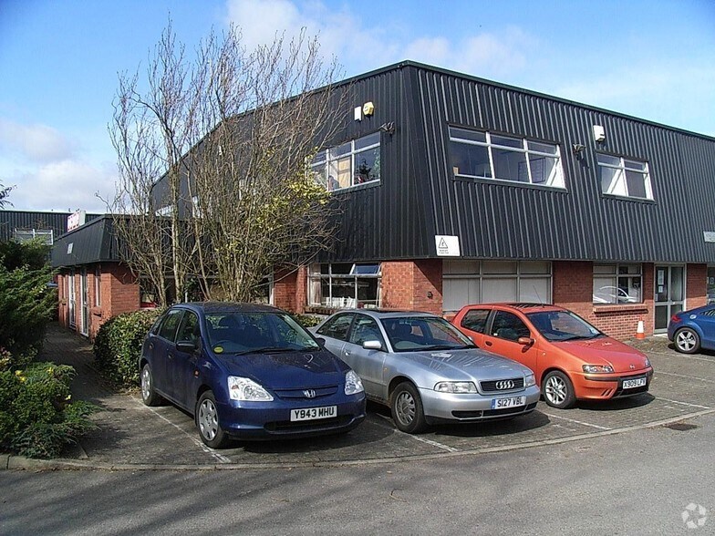 Newbury Rd, Kingsclere for sale - Primary Photo - Image 1 of 1