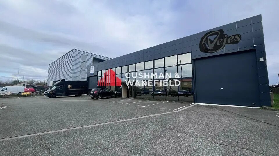 Flex in Toulouse for sale Building Photo- Image 1 of 10