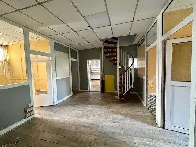 Office in Brive-la-Gaillarde for sale - Interior Photo - Image 3 of 5