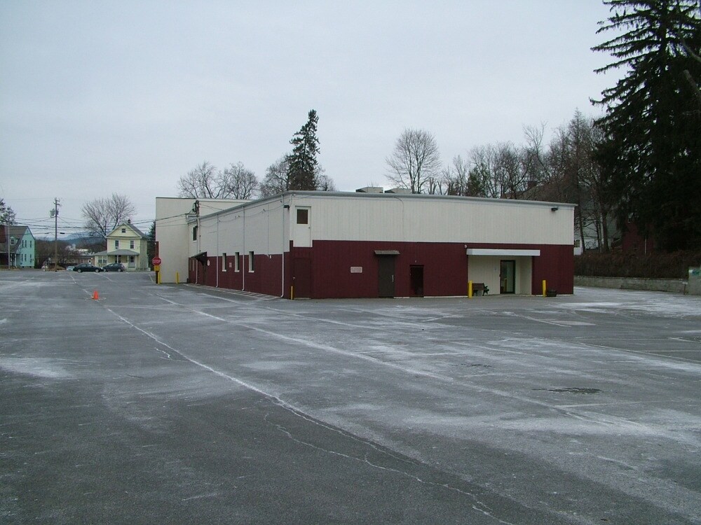 16 Lucas Ave, Kingston, NY 12401