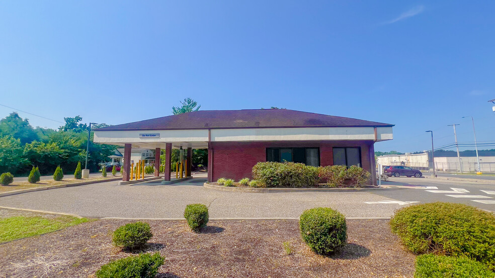 340 S White Horse Pike, Berlin, NJ for lease - Building Photo - Image 1 of 12