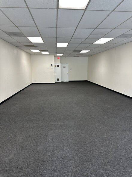 521-595 S Azusa Way, La Puente, CA for lease - Interior Photo - Image 3 of 4