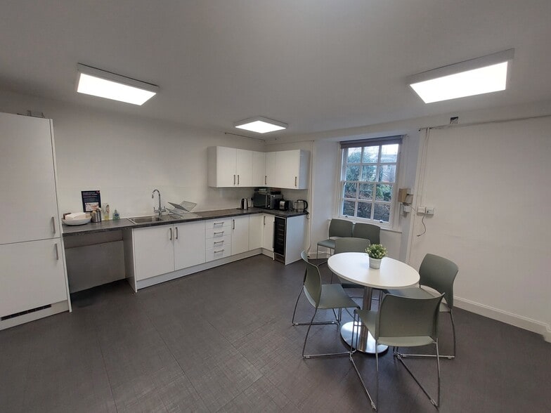 22 Allan Park, Stirling for sale - Building Photo - Image 2 of 4