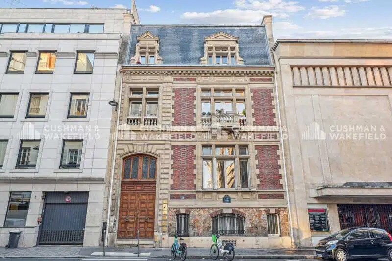Office in Paris for lease - Building Photo - Image 2 of 14