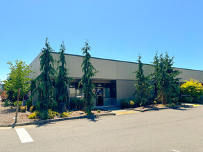 8725-8747 S 212th St, Kent, WA for lease Building Photo- Image 1 of 2