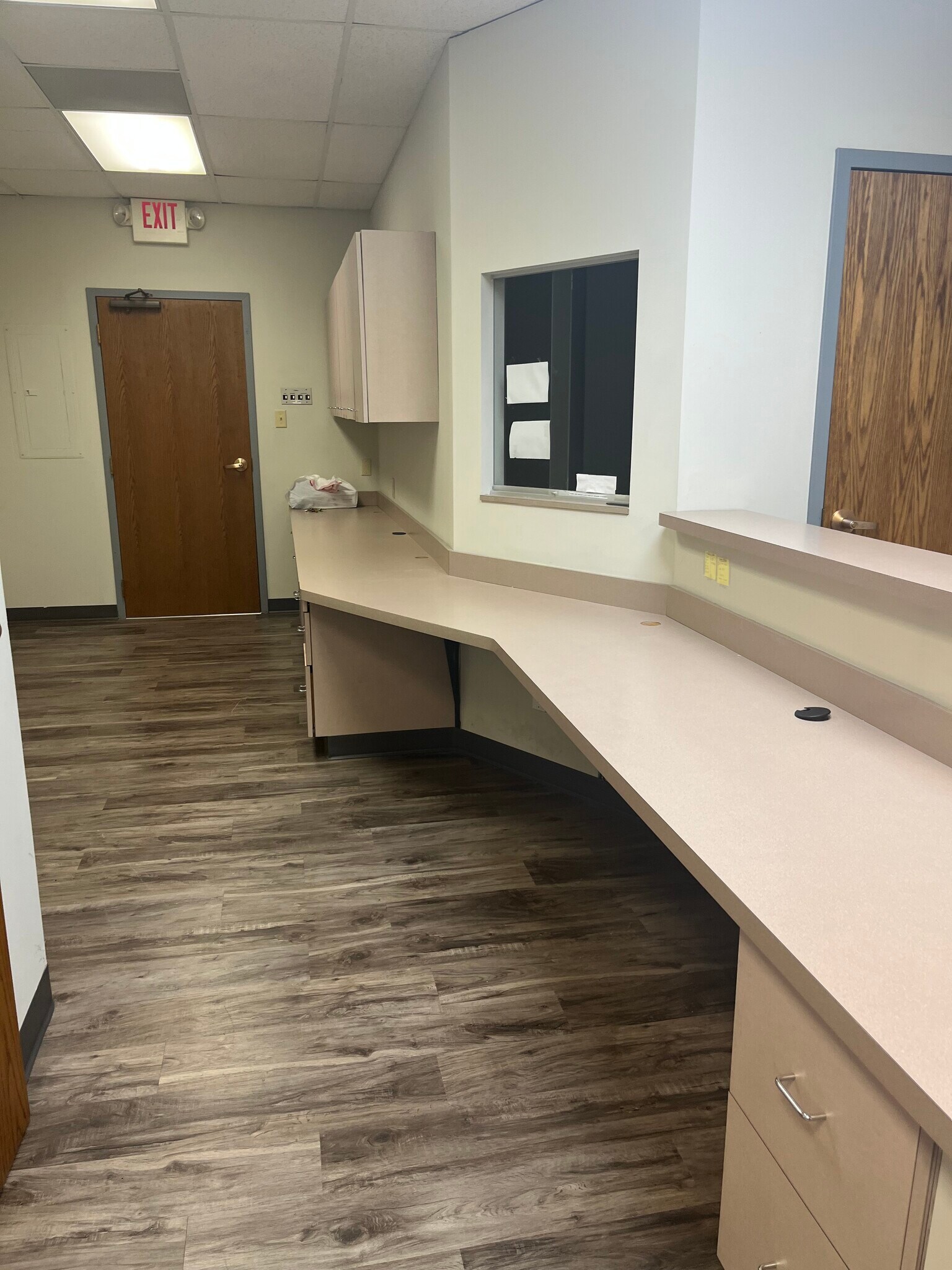 3915 Watson Rd, Saint Louis, MO for lease Interior Photo- Image 1 of 6