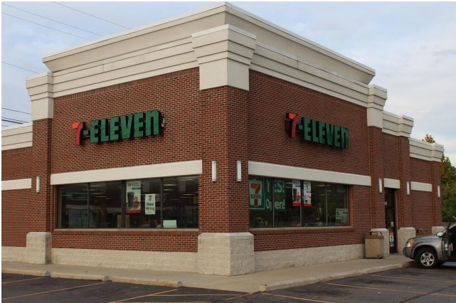 4115-4191 15 Mile Rd, Sterling Heights, MI for lease - Building Photo - Image 2 of 6