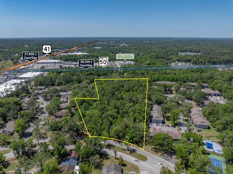 965 Candlelight Blvd, Brooksville, FL for sale - Building Photo - Image 1 of 12