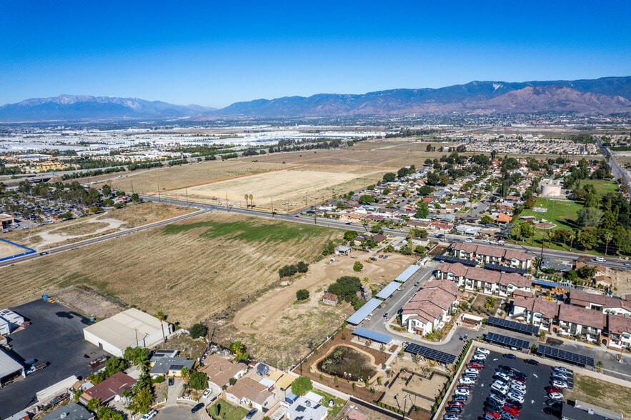 831 W Lugonia Ave, Redlands, CA for sale - Aerial - Image 3 of 27