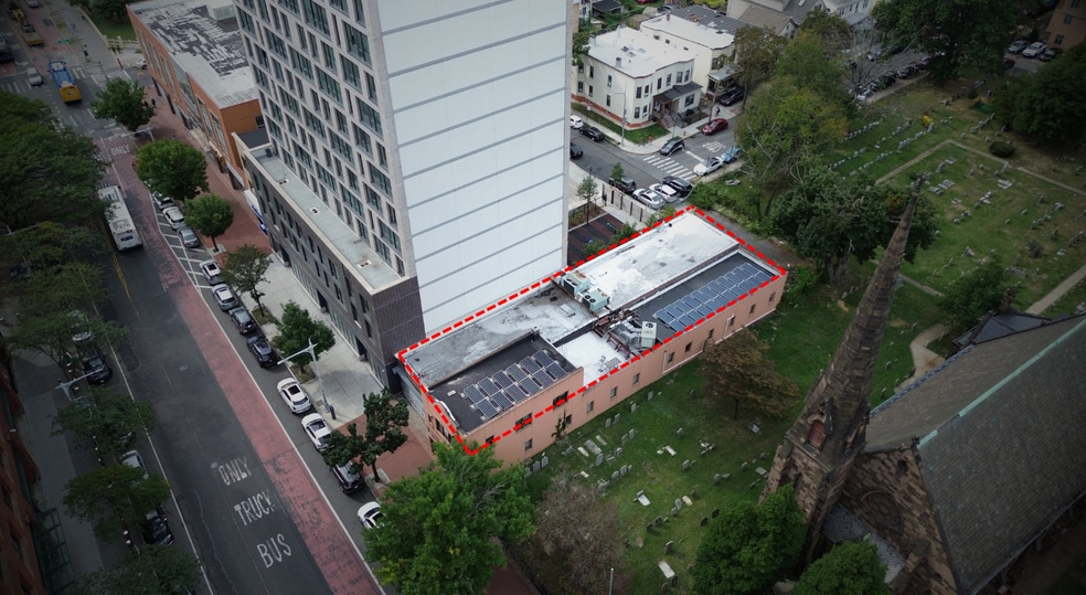 155-01 & 155-03 Jamaica Ave Portfolio portfolio of 2 properties for sale on LoopNet.com - Building Photo - Image 3 of 4