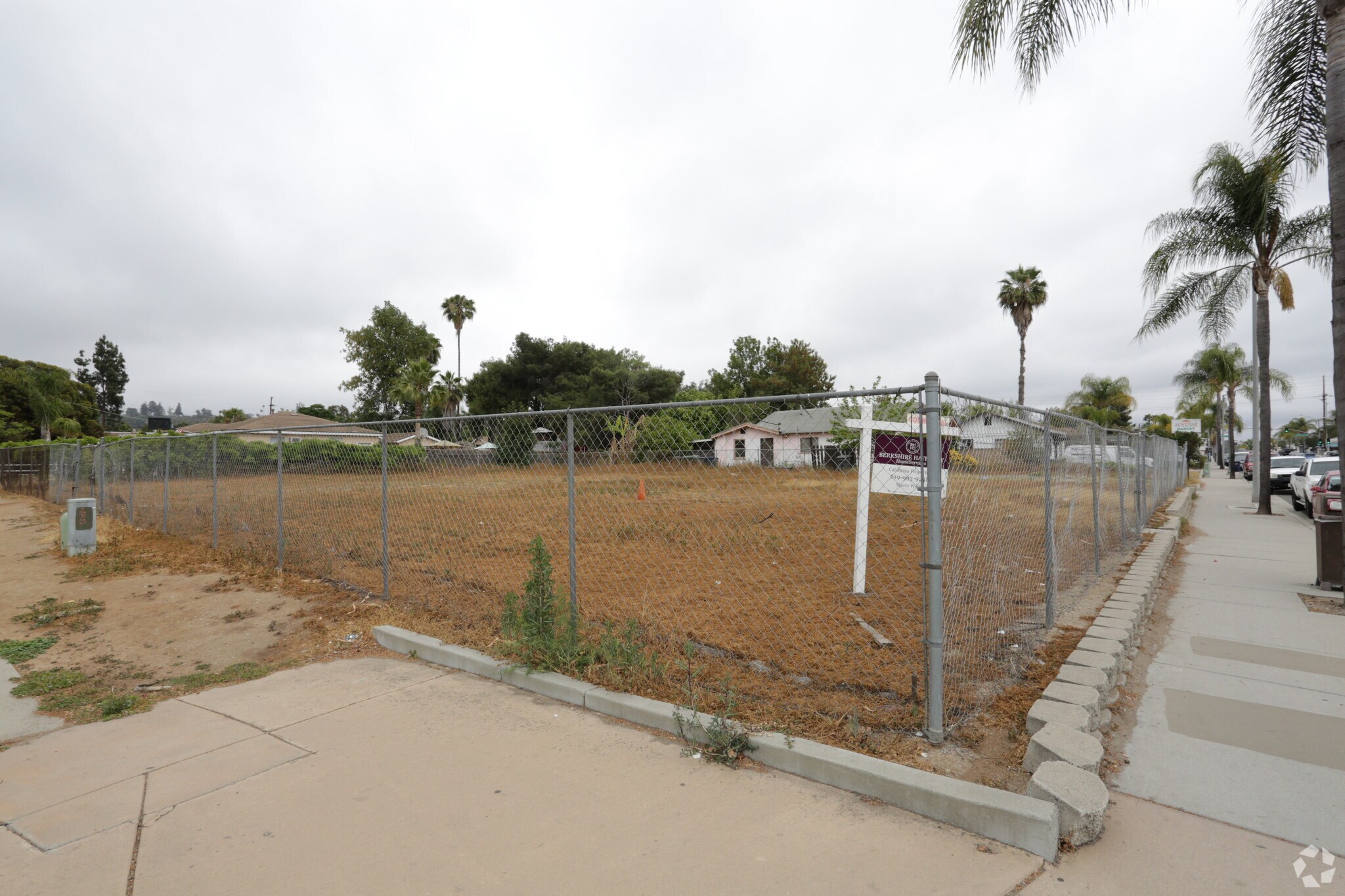 1102-1104 S Escondido Blvd, Escondido, CA for sale Primary Photo- Image 1 of 1