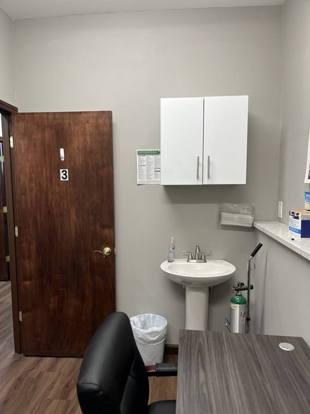 574 Schenectady Ave, Brooklyn, NY for lease - Building Photo - Image 2 of 14