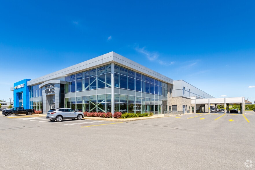 2555 Boul Matte, Brossard, QC for sale - Primary Photo - Image 1 of 2