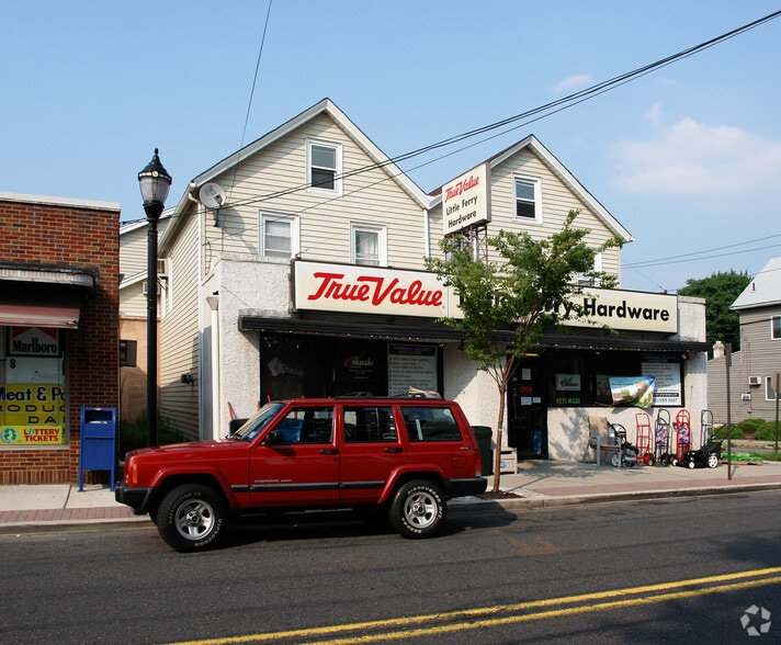 204 Main St, Little Ferry, NJ 07643