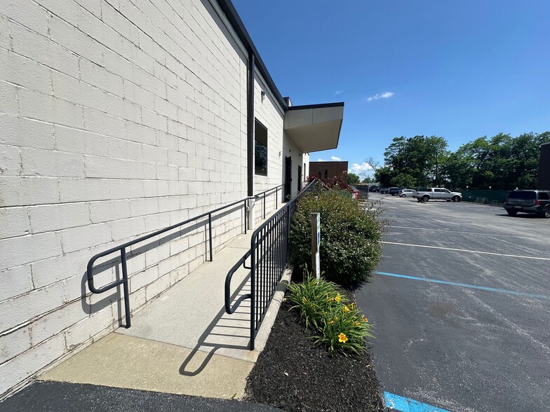 720 E Market St, West Chester, PA for lease - Building Photo - Image 3 of 4