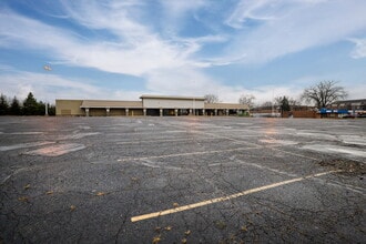 2201-2261 37th Ave NE, Columbia Heights, MN for lease Building Photo- Image 1 of 6