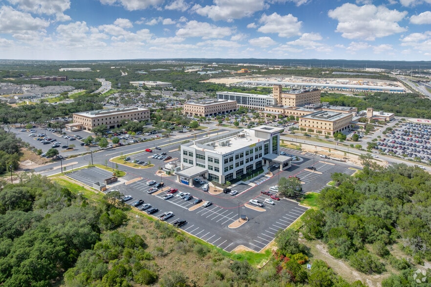 11123 Christus Hills, San Antonio, TX for lease - Building Photo - Image 3 of 6