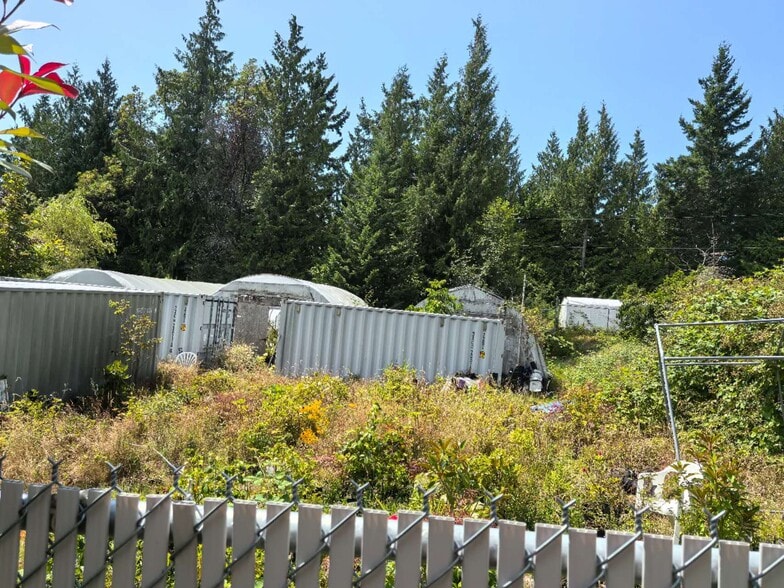 1709 Ward Crt, Sechelt, BC for sale - Building Photo - Image 3 of 3