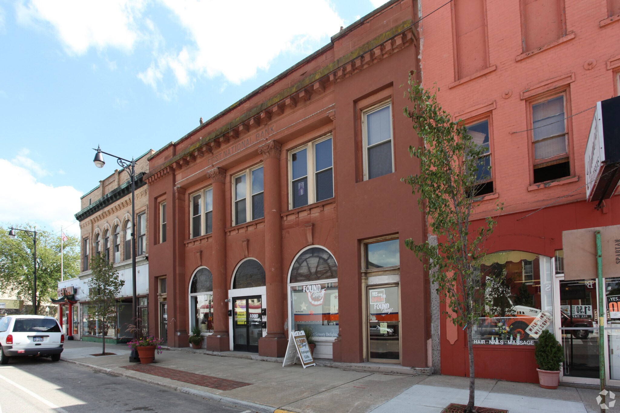 202-204 E Michigan Ave, Paw Paw, MI for sale Primary Photo- Image 1 of 1