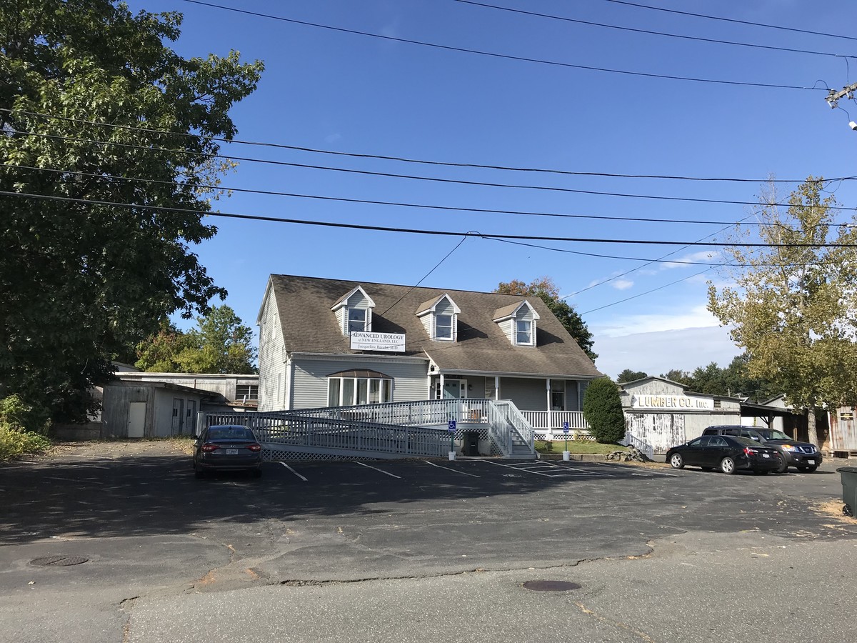 40 Crane Ave, East Longmeadow, MA 01028