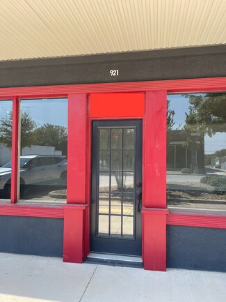 More details for 921 Halsell St, Bridgeport, TX - Retail for Sale