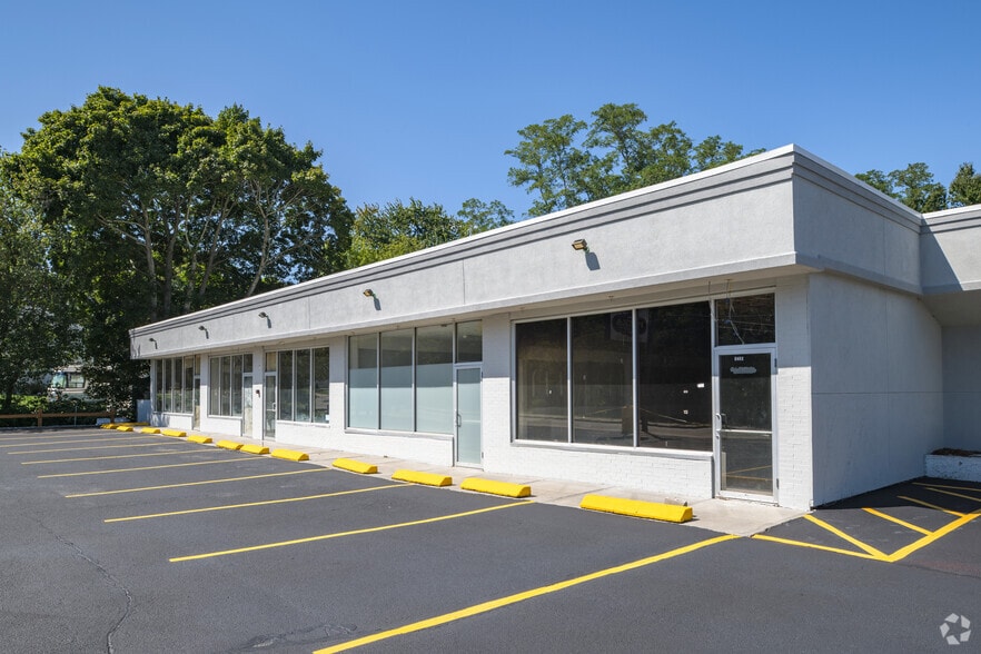 1237-1247 W Shore Rd, Warwick, RI for sale - Primary Photo - Image 1 of 1