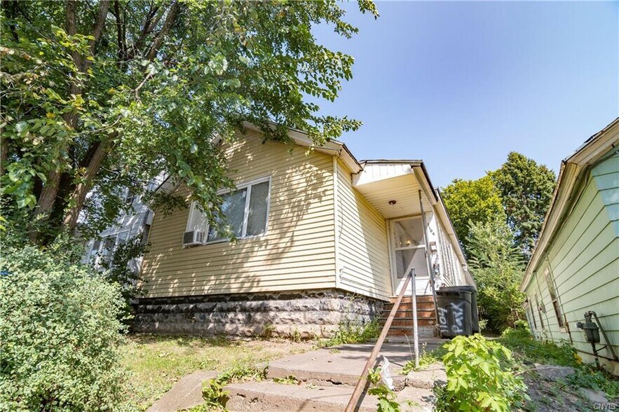 1104 Park St, Syracuse, NY for sale - Primary Photo - Image 1 of 1