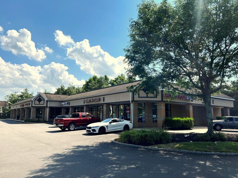 2 Old Forge Rd, Helmetta, NJ for sale - Building Photo - Image 1 of 1