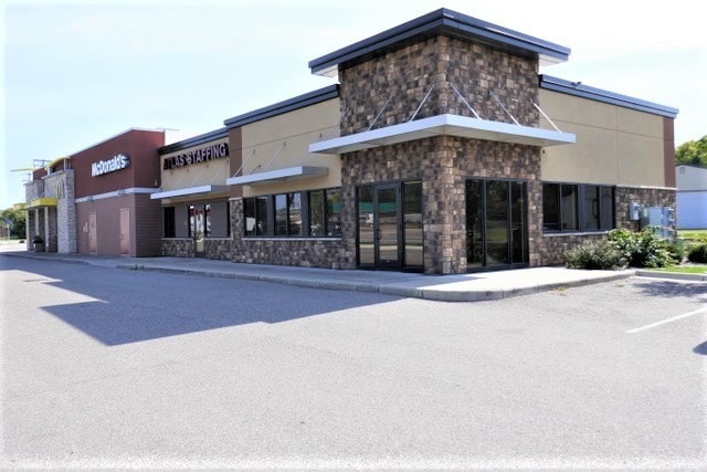 211 Elm St W, Annandale, MN for sale - Building Photo - Image 2 of 7