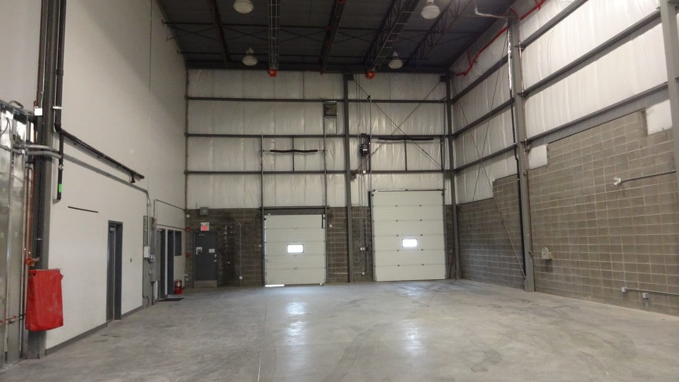 40 Hopewell Way NE, Calgary, AB for sale - Building Photo - Image 1 of 1