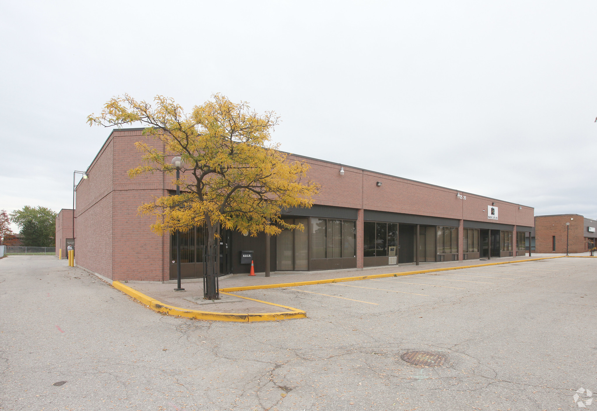 2526 Speers Rd, Oakville, ON for lease Building Photo- Image 1 of 3