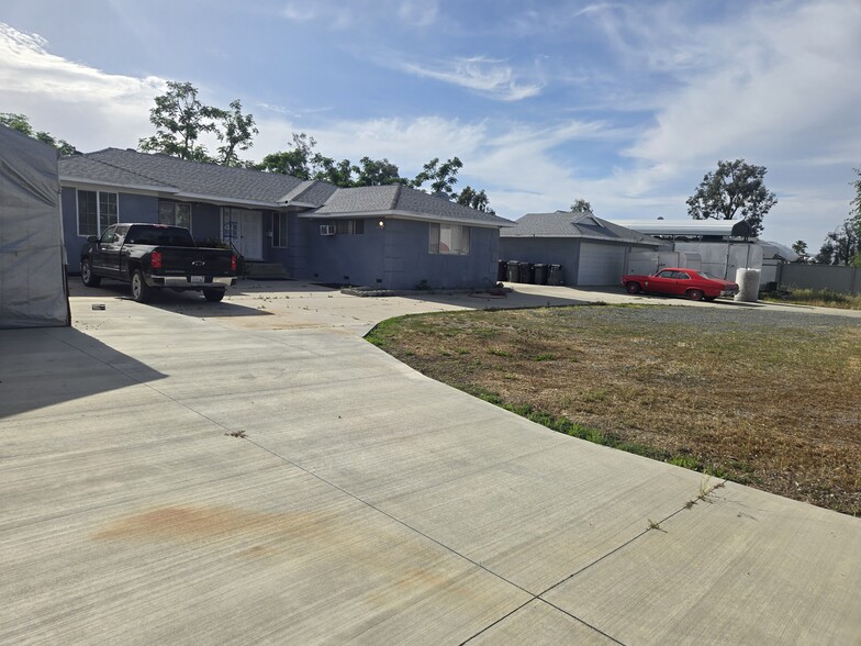 23320-23330 Cajalco Rd, Perris, CA for sale - Building Photo - Image 2 of 4