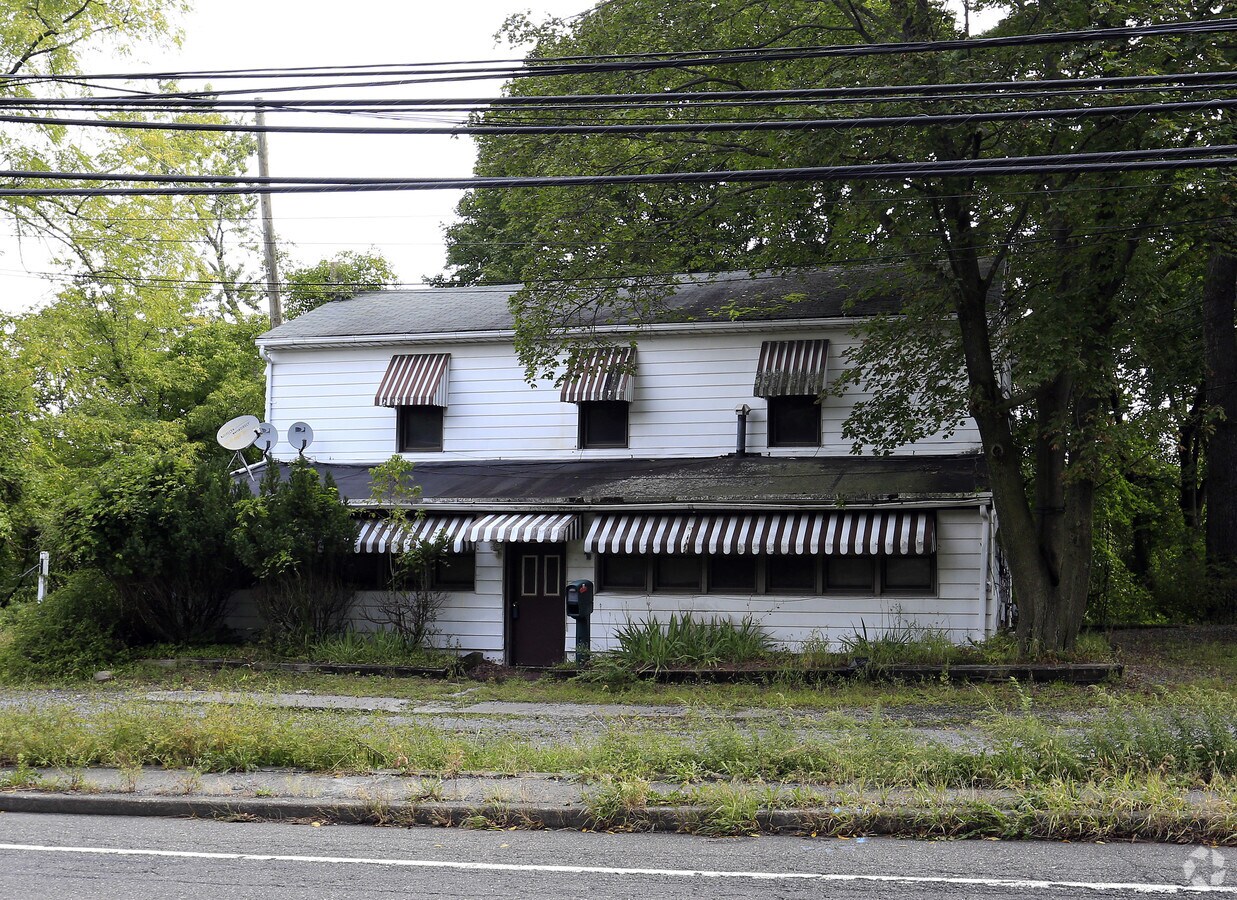 88 N Liberty Dr, Stony Point, NY 10980