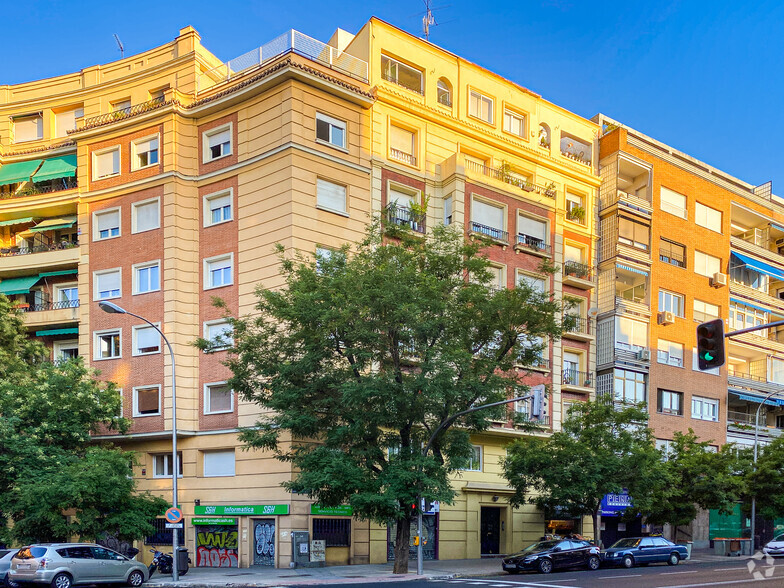 Calle General Álvarez de Castro, 37, Madrid, Madrid for lease - Building Photo - Image 1 of 2