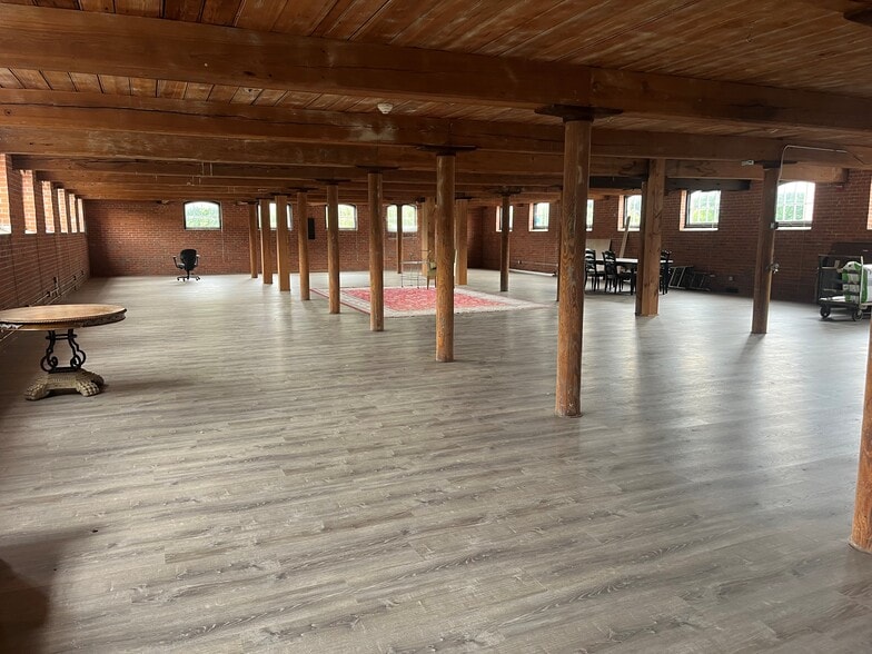 143 West St, New Milford, CT for lease - Interior Photo - Image 2 of 8