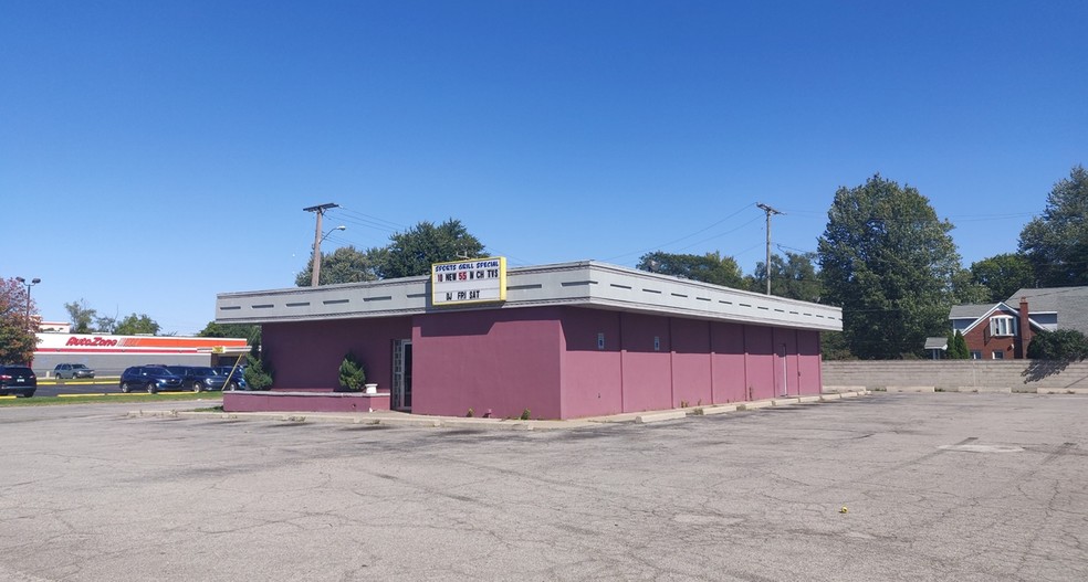 9015 Telegraph Rd, Taylor, MI for lease - Building Photo - Image 1 of 5